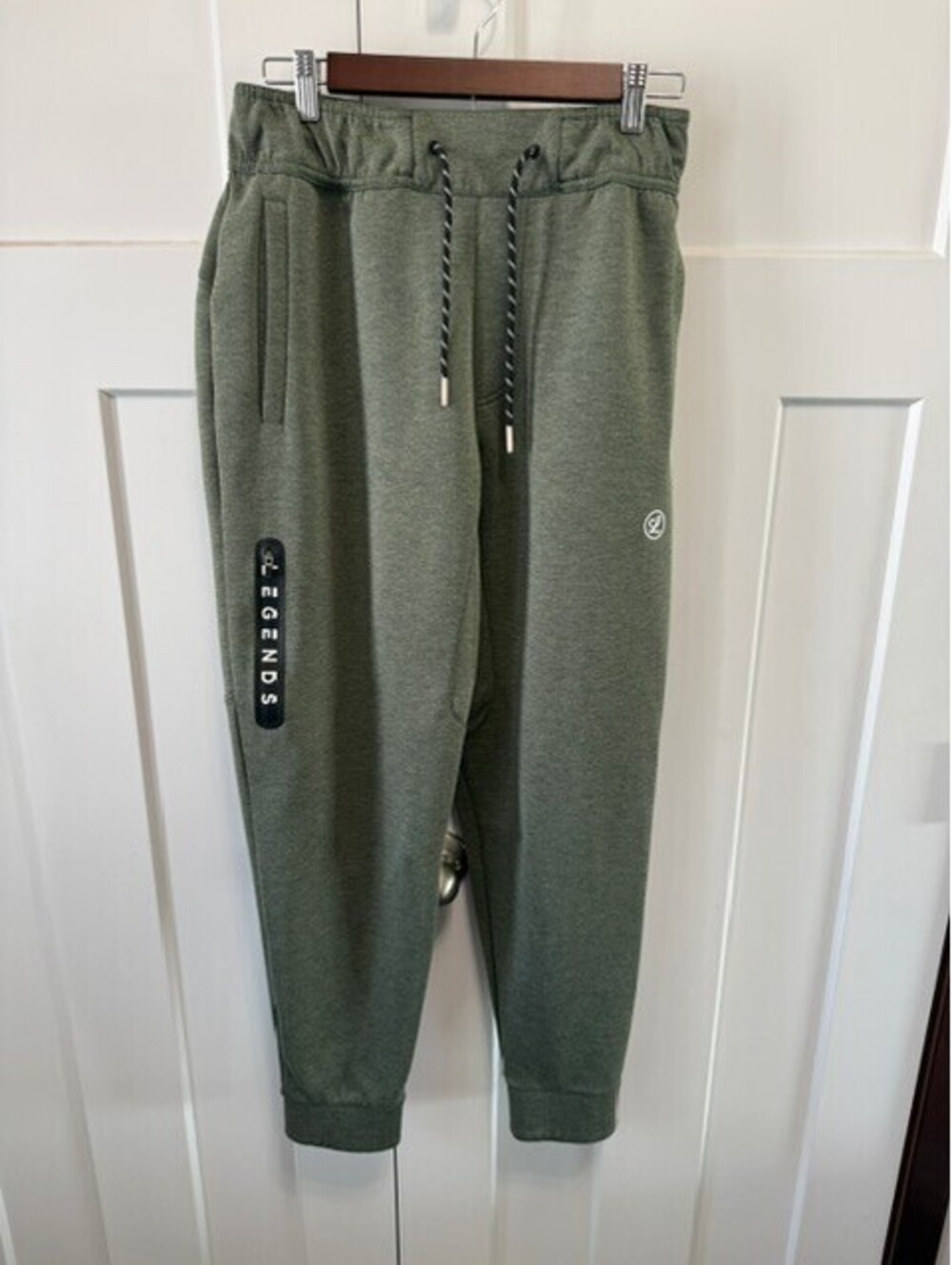 NWOT Legends Hawthorne Tech Jogger 1.0 Olive green size Medium